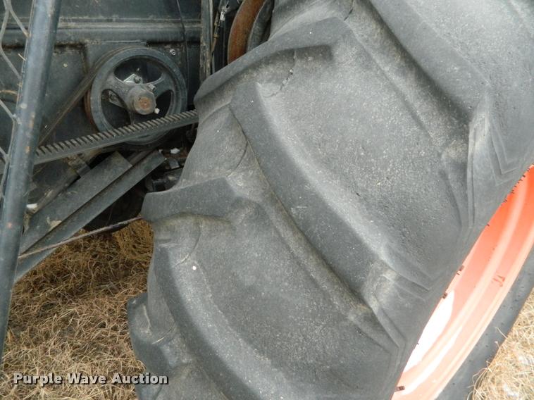 image for item J5007 Gleaner F2 combine
