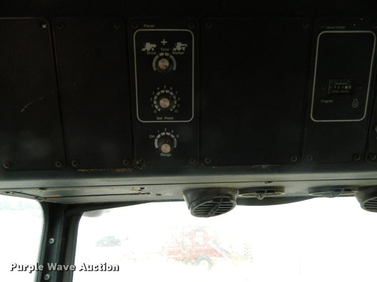 image for item J5007 Gleaner F2 combine