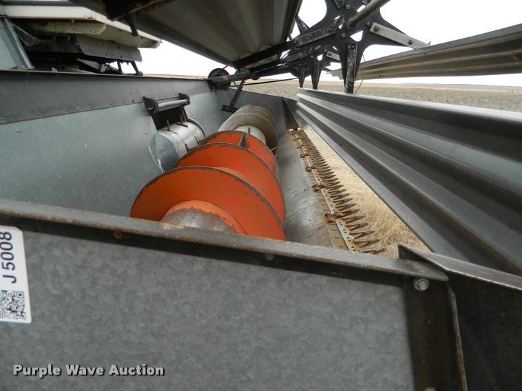 image for item J5008 Gleaner A combine