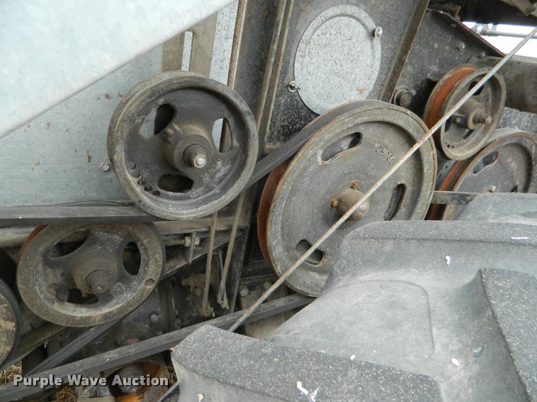 image for item J5008 Gleaner A combine