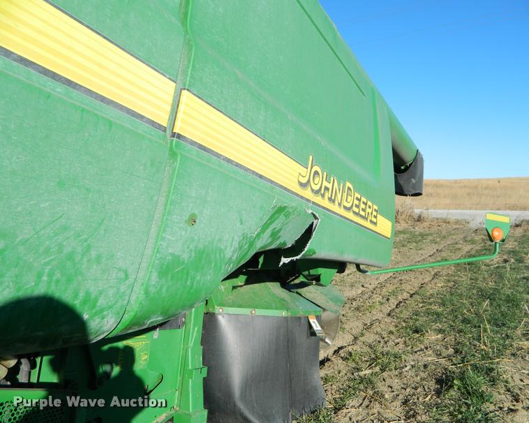 image for item J5009 2001 John Deere 9650 STS combine