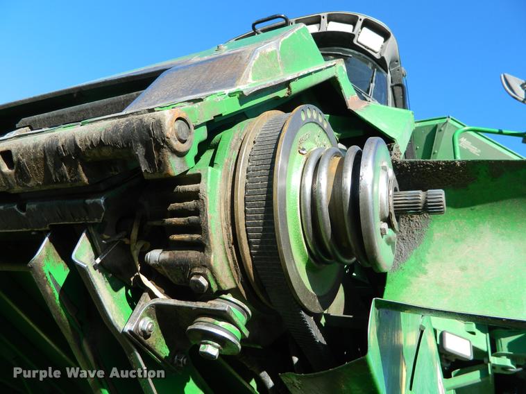 image for item J5009 2001 John Deere 9650 STS combine