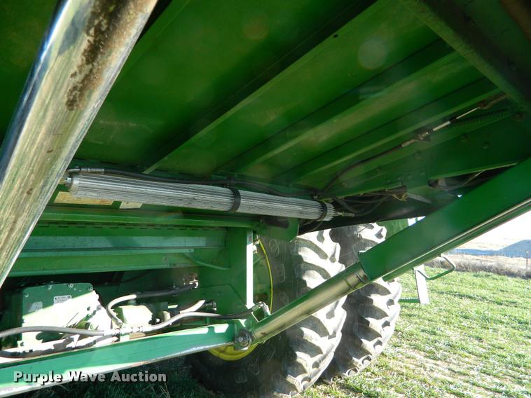 image for item J5009 2001 John Deere 9650 STS combine