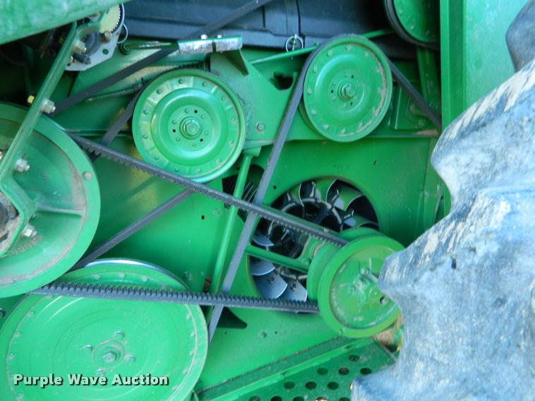 image for item J5009 2001 John Deere 9650 STS combine