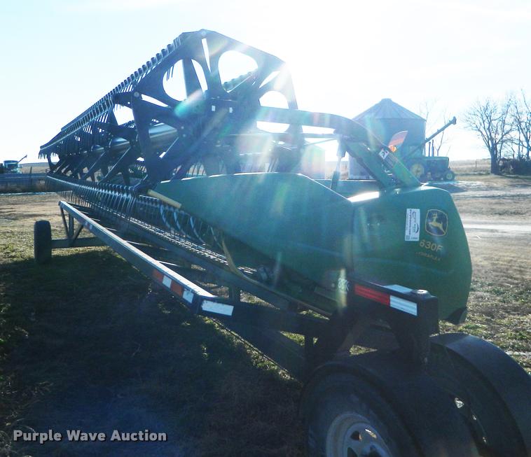 image for item J5024 2007 John Deere 630F Hydraflex flex head