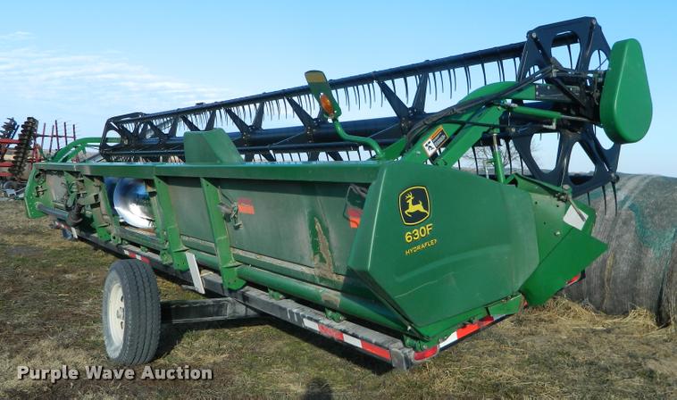 image for item J5024 2007 John Deere 630F Hydraflex flex head