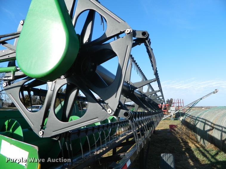 image for item J5024 2007 John Deere 630F Hydraflex flex head