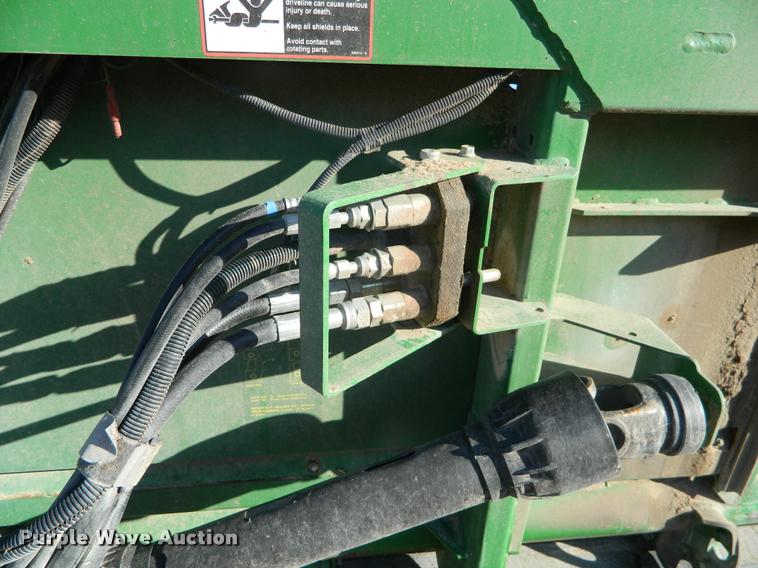 image for item J5024 2007 John Deere 630F Hydraflex flex head