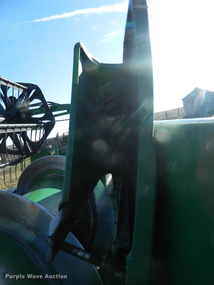 image for item J5024 2007 John Deere 630F Hydraflex flex head