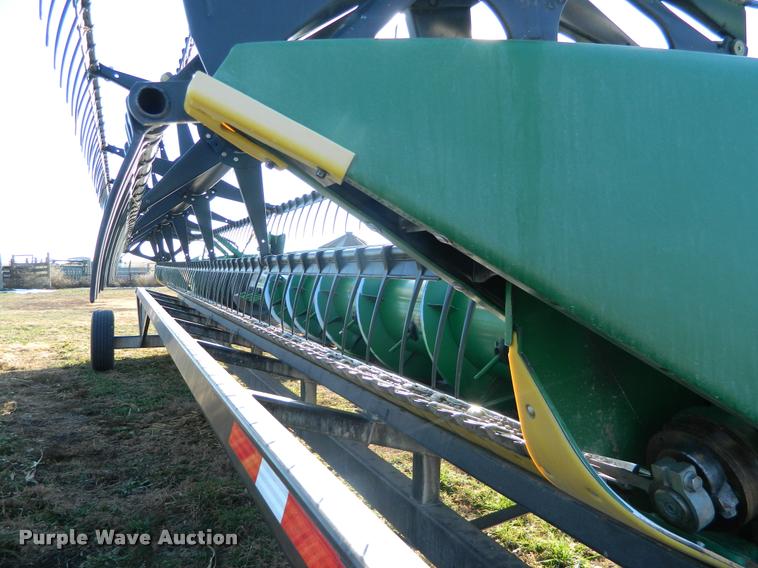 image for item J5024 2007 John Deere 630F Hydraflex flex head