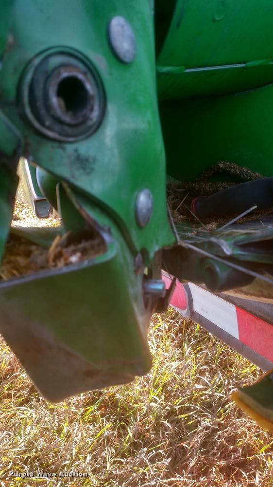 image for item J5024 2007 John Deere 630F Hydraflex flex head