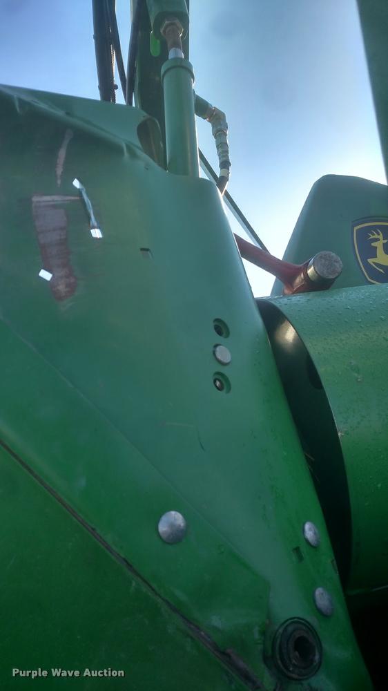 image for item J5024 2007 John Deere 630F Hydraflex flex head