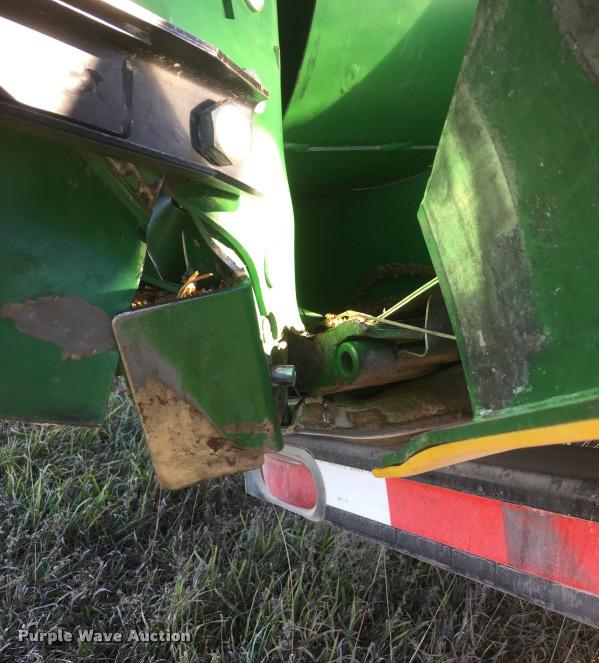 image for item J5024 2007 John Deere 630F Hydraflex flex head