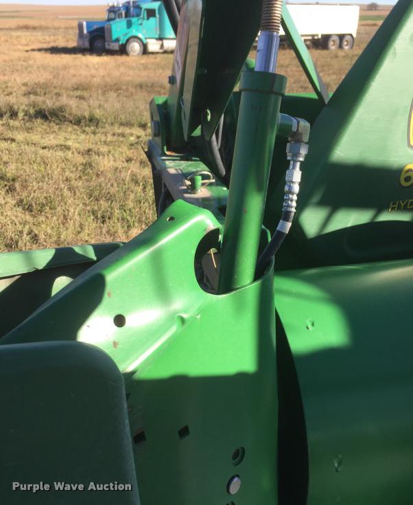 image for item J5024 2007 John Deere 630F Hydraflex flex head