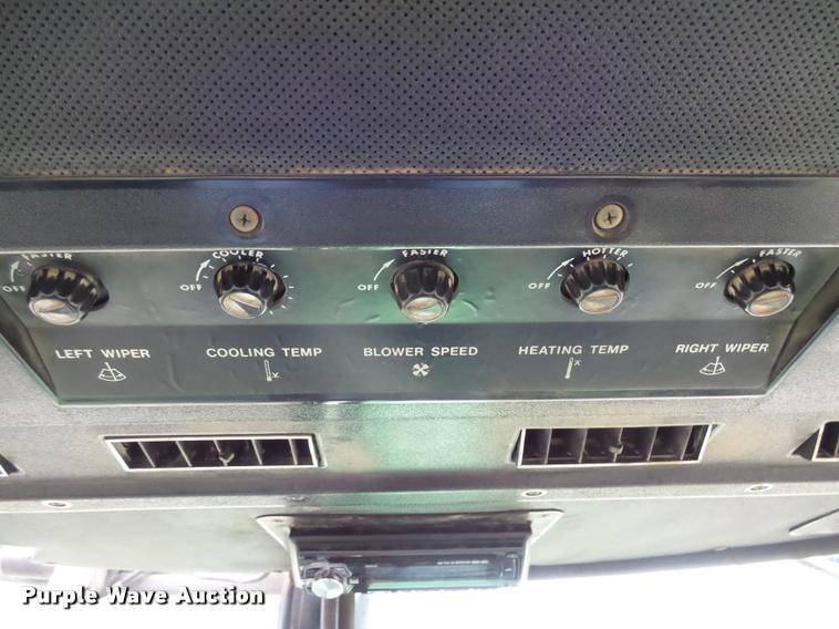 image for item J5462 1976 John Deere 8630 4WD tractor