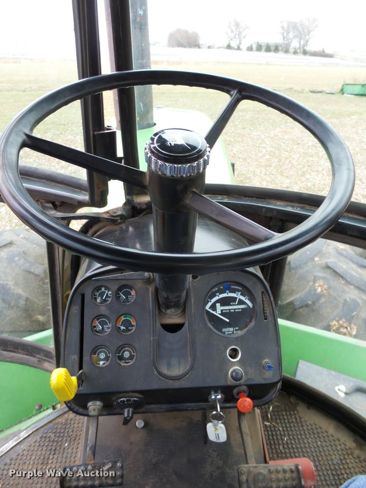 image for item J5462 1976 John Deere 8630 4WD tractor