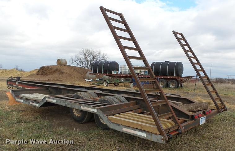 image for item J5723 1983 Jantz HDLF12 combine trailer