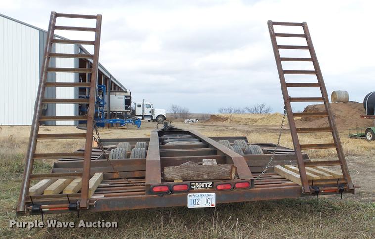 image for item J5723 1983 Jantz HDLF12 combine trailer