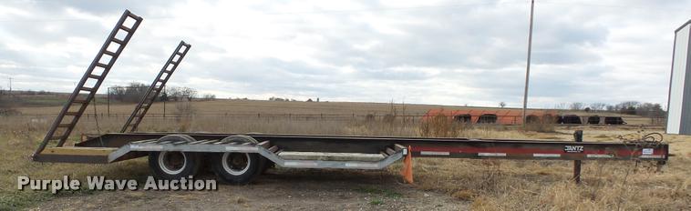 image for item J5723 1983 Jantz HDLF12 combine trailer