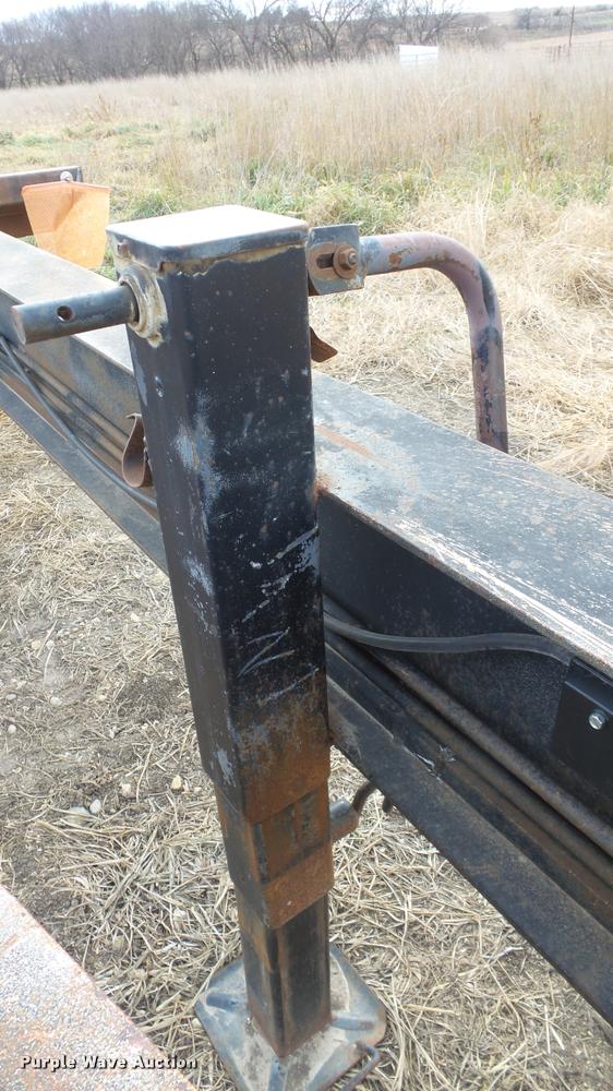 image for item J5723 1983 Jantz HDLF12 combine trailer