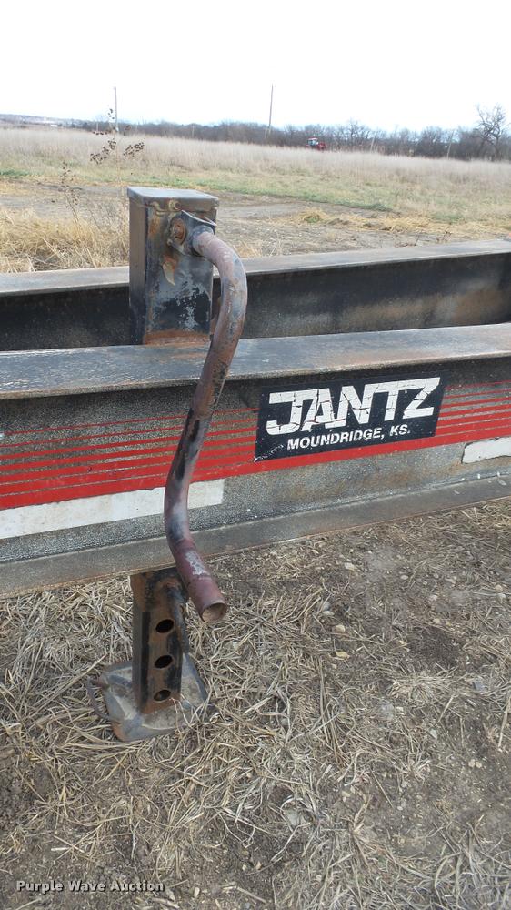 image for item J5723 1983 Jantz HDLF12 combine trailer