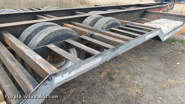 image for item J5723 1983 Jantz HDLF12 combine trailer