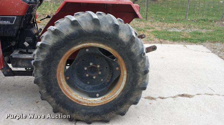 image for item J5740 1987 Case IH 275 MFWD tractor