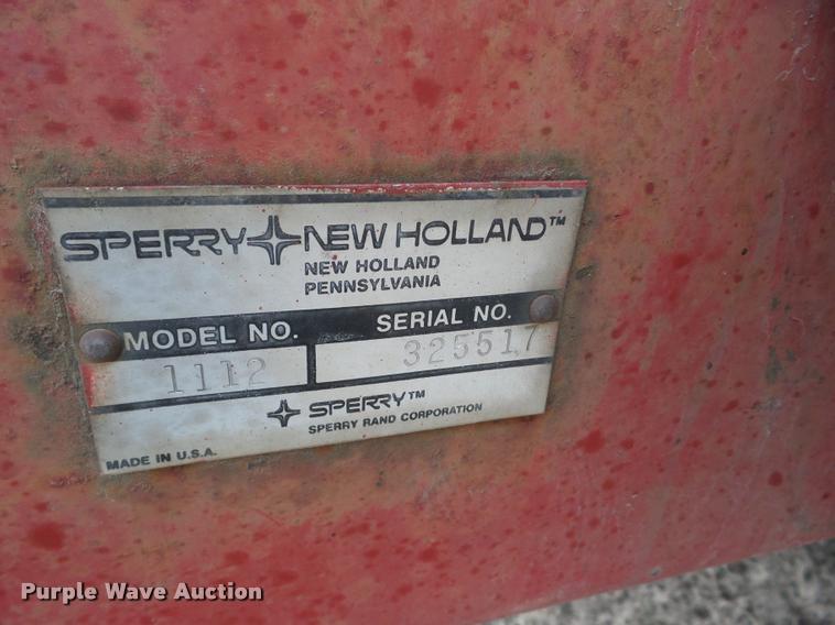 image for item J8672 New Holland 1112 self-propelled windrower