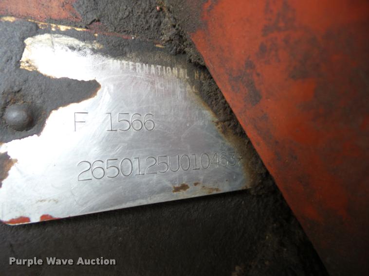 image for item J8673 1975 International Farmall 1566 Tractor