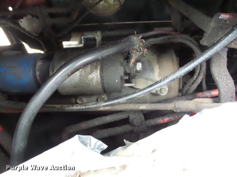 image for item J8673 1975 International Farmall 1566 Tractor