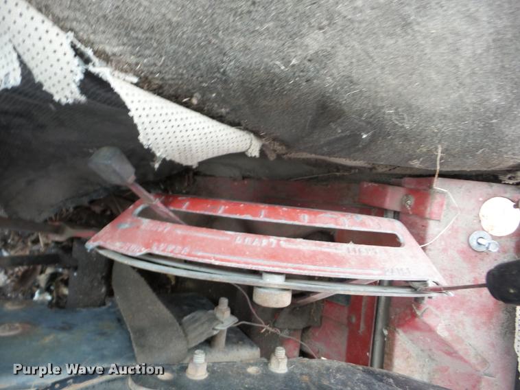 image for item J8673 1975 International Farmall 1566 Tractor