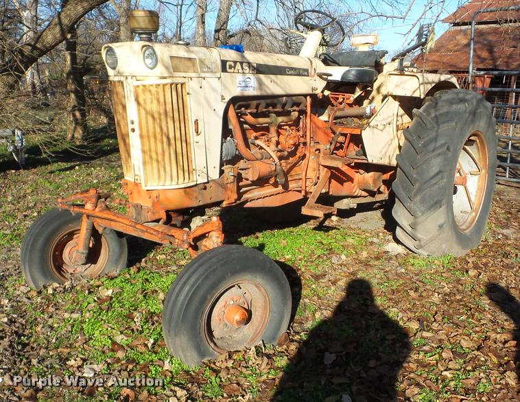 image for item J8674 1965 Case 941 tractor