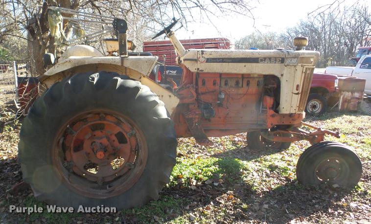 image for item J8674 1965 Case 941 tractor