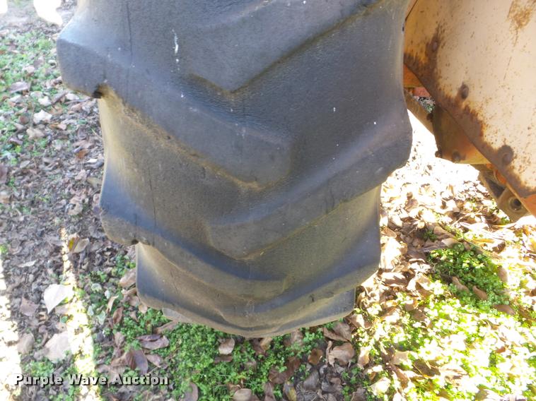 image for item J8674 1965 Case 941 tractor