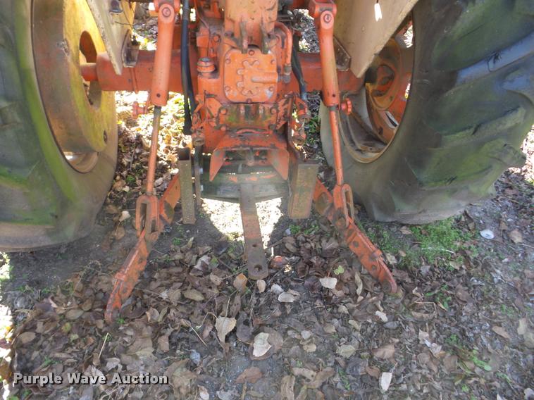 image for item J8674 1965 Case 941 tractor