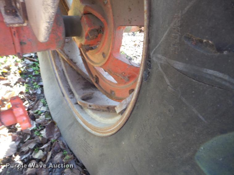 image for item J8674 1965 Case 941 tractor