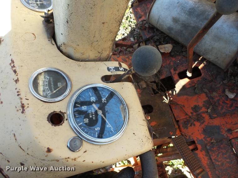 image for item J8674 1965 Case 941 tractor