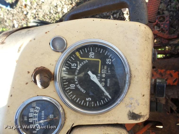 image for item J8674 1965 Case 941 tractor