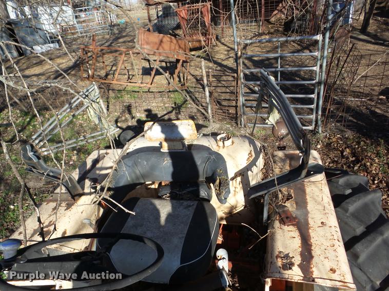 image for item J8674 1965 Case 941 tractor