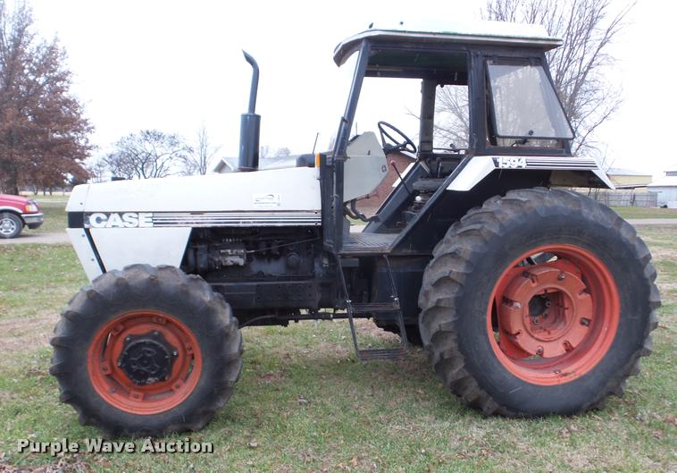 image for item J8682 1984 Case IH 1594 MFWD tractor
