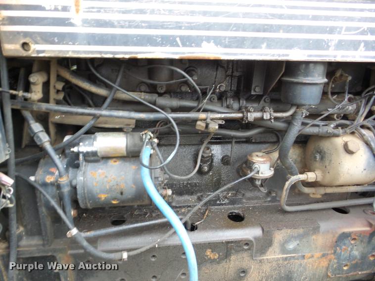 image for item J8682 1984 Case IH 1594 MFWD tractor