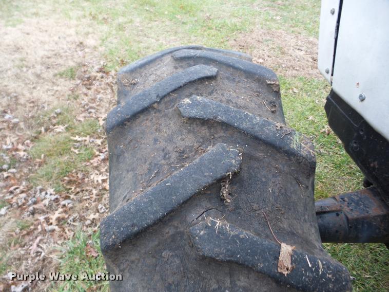 image for item J8682 1984 Case IH 1594 MFWD tractor