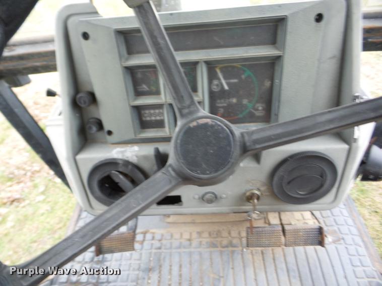 image for item J8682 1984 Case IH 1594 MFWD tractor