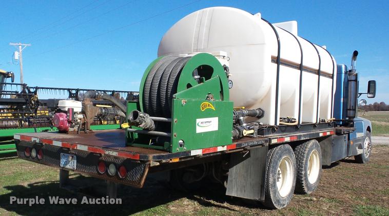 image for item J8685 1990 Kenworth T600 tank truck