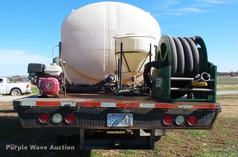 image for item J8685 1990 Kenworth T600 tank truck