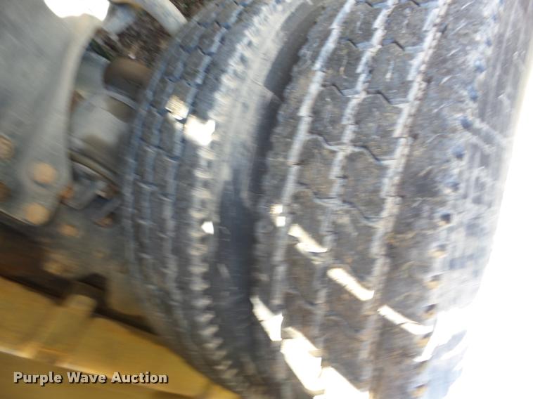 image for item J8685 1990 Kenworth T600 tank truck