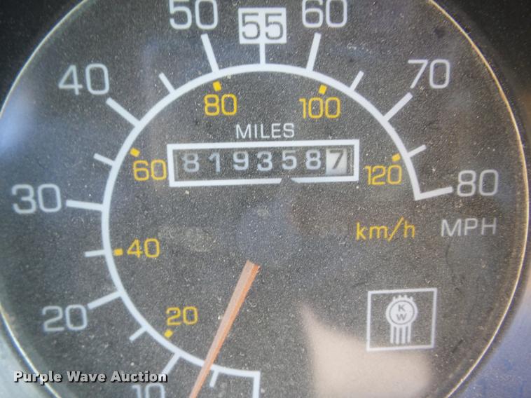 image for item J8685 1990 Kenworth T600 tank truck