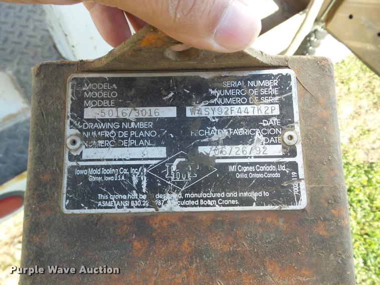 image for item J8686 2007 Chevrolet C5500 Crew Cab service truck with crane