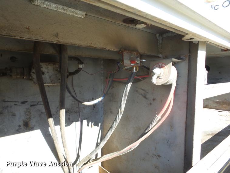 image for item J8686 2007 Chevrolet C5500 Crew Cab service truck with crane