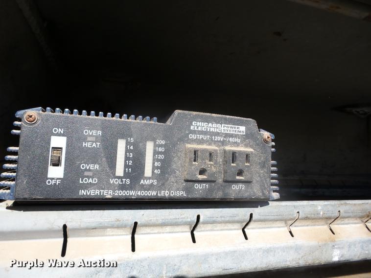 image for item J8686 2007 Chevrolet C5500 Crew Cab service truck with crane